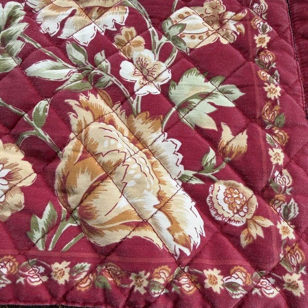 Reversible Quilted Placemats Set of 4 – Burgundy Gold Floral / Solid Maroon